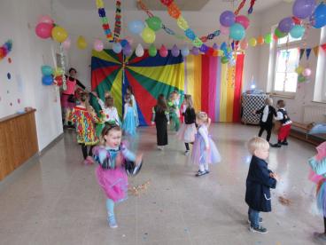 Konfetti Drauf   und fertig is! 